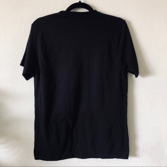 VMN Christmas shirt 3/$10 - Picture 4 of 4